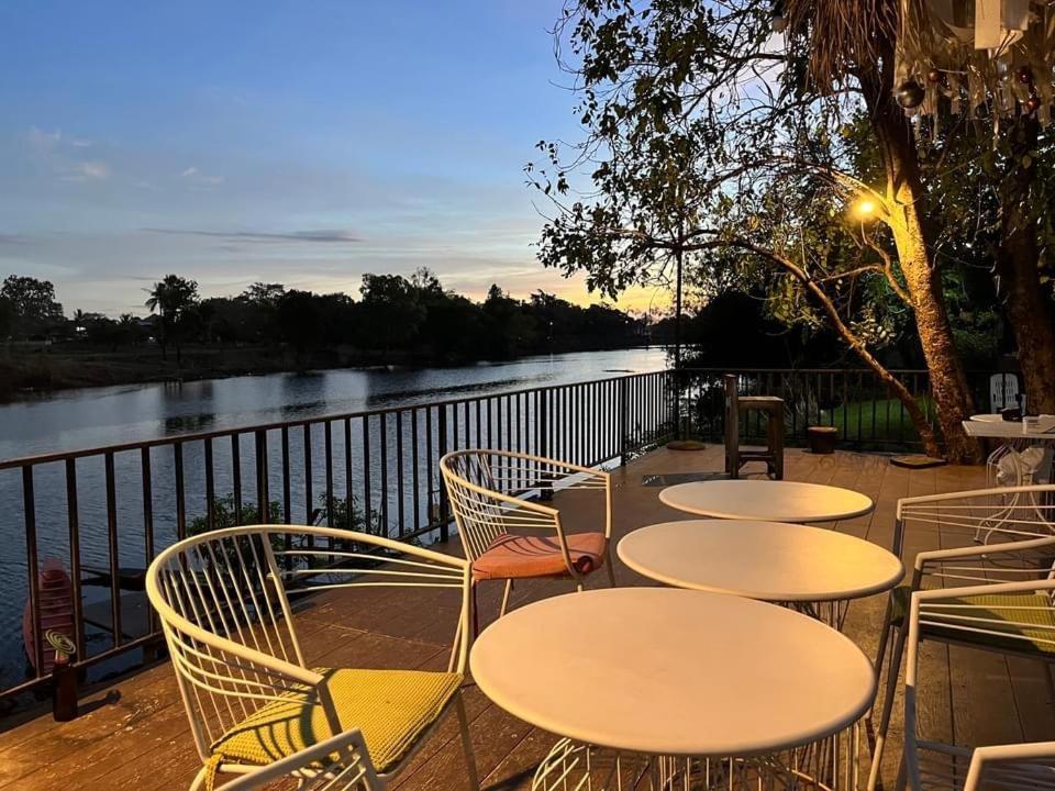 Morocco Blue Cafe By Chilong River Farm Resort Kosum Phisai Exterior photo